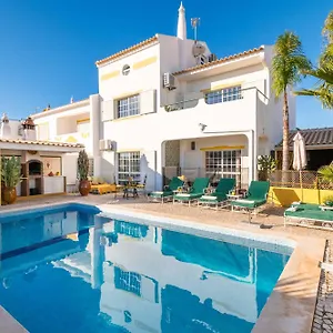 https://villa-rosa-dos-ventos.hotelaalgarve.com